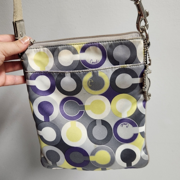 Coach shoulder pouch - Picture 2 of 3